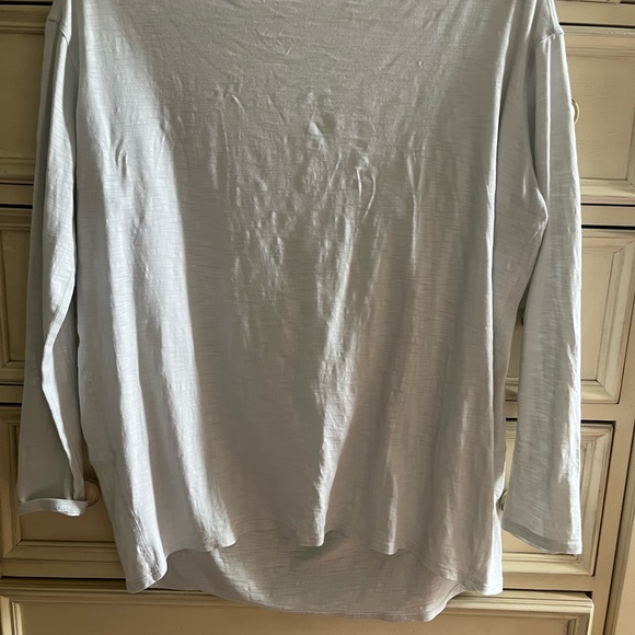 Lululemon back in action long sleeve - Picture 3 of 3